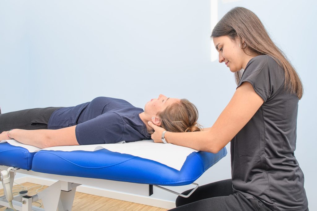 manual therapy physical therapy treatment